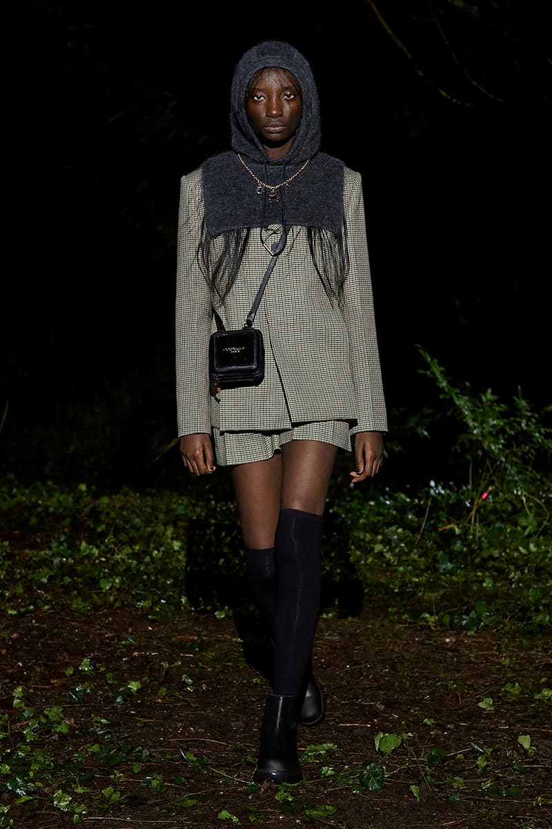 한밤중 숲에서 떠나는 환상 여행, 우영미 2021 FW 컬렉션, 파리 패션위크, 베르나르 베르베르, 여행의 책, 한국 디자이너 브랜드