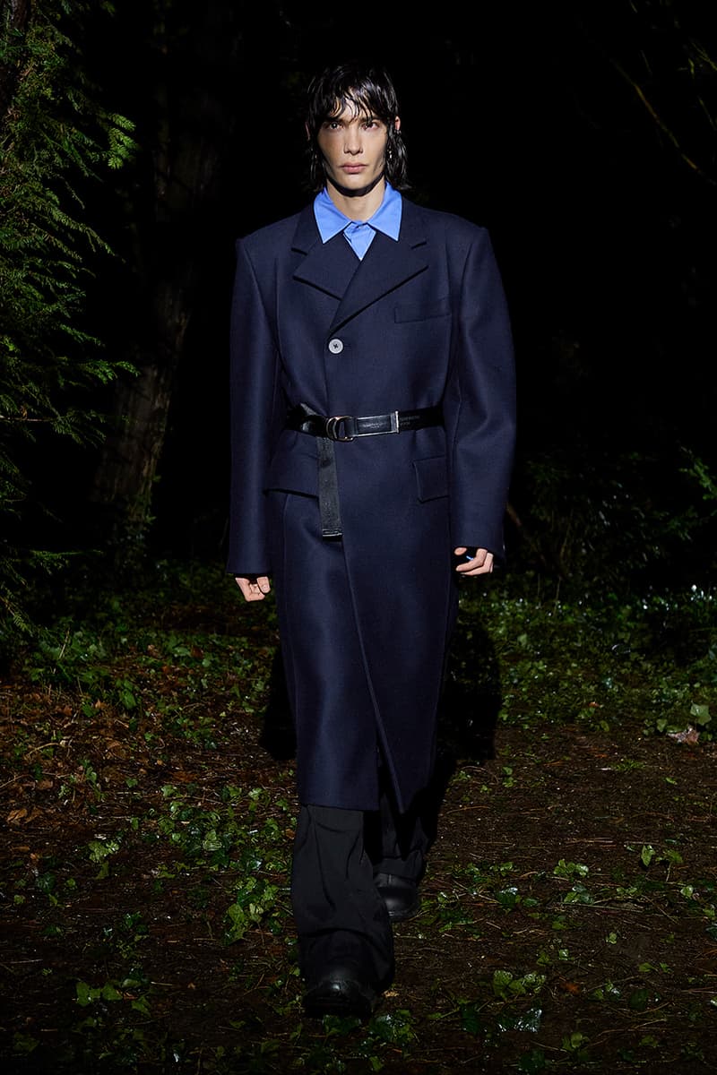 한밤중 숲에서 떠나는 환상 여행, 우영미 2021 FW 컬렉션, 파리 패션위크, 베르나르 베르베르, 여행의 책, 한국 디자이너 브랜드