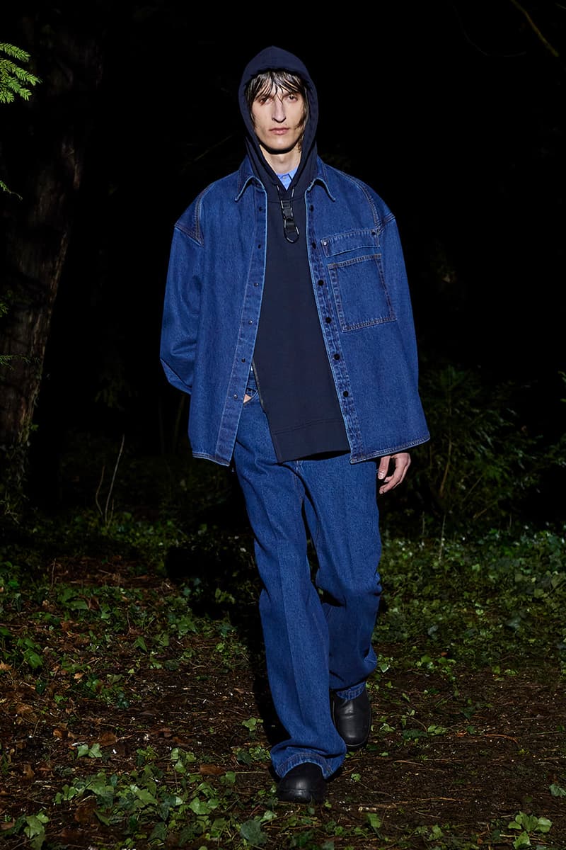 한밤중 숲에서 떠나는 환상 여행, 우영미 2021 FW 컬렉션, 파리 패션위크, 베르나르 베르베르, 여행의 책, 한국 디자이너 브랜드