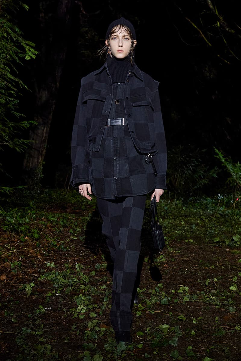 한밤중 숲에서 떠나는 환상 여행, 우영미 2021 FW 컬렉션, 파리 패션위크, 베르나르 베르베르, 여행의 책, 한국 디자이너 브랜드