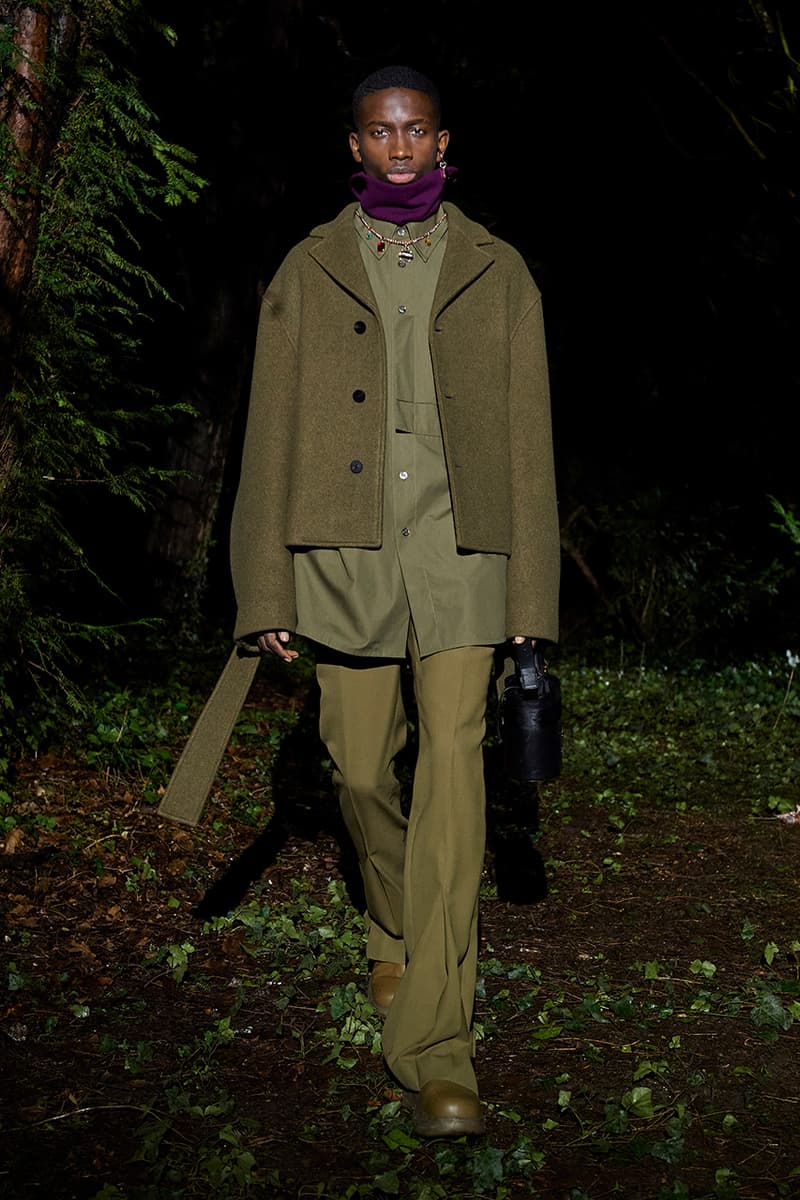 한밤중 숲에서 떠나는 환상 여행, 우영미 2021 FW 컬렉션, 파리 패션위크, 베르나르 베르베르, 여행의 책, 한국 디자이너 브랜드