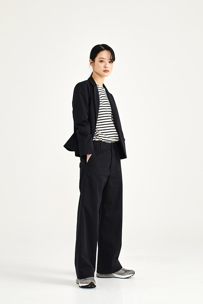 도시 속 일상을 표현한 유니폼 브릿지의 2021 SS 컬렉션
