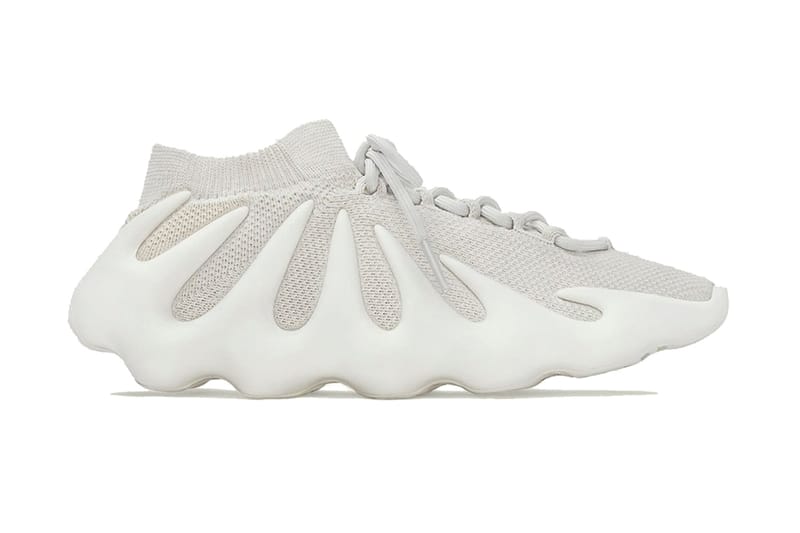 업데이트: 아디다스 이지 450 ‘클라우드 화이트’ 공식 사진 공개