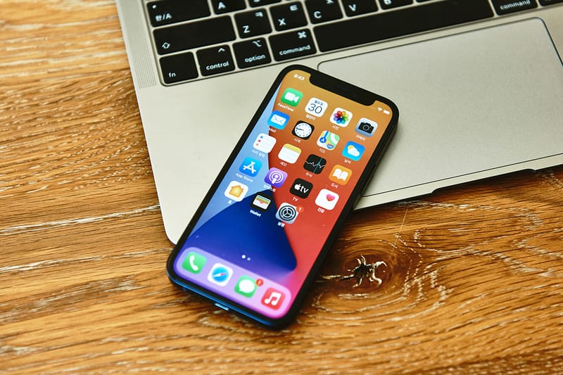 아이폰 13에 '올웨이즈온 디스플레이' 기능이 탑재된다?