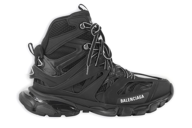 트랙 스니커와 부츠가 결합된 발렌시아가의 트랙 하이크 2종 출시 정보
