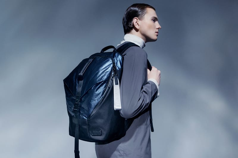 투미, 새로운 '메탈릭 네이비' 컬러의 타호 컬렉션 출시