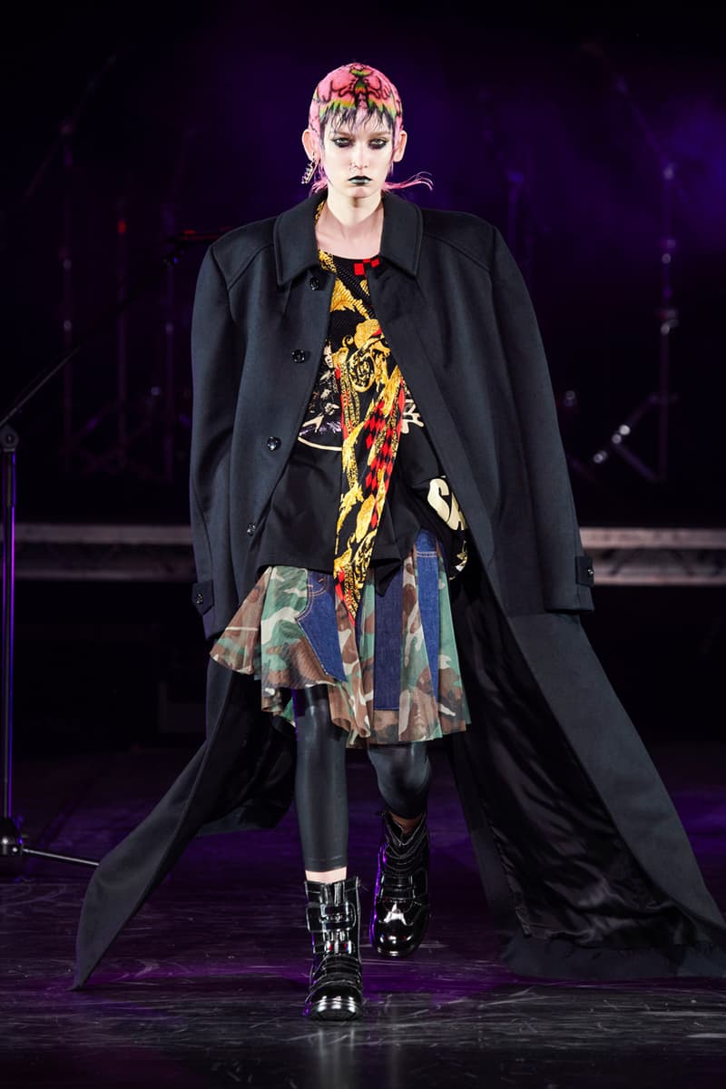 베르사체 협업 포함, 준야 와타나베 2021 FW 컬렉션 런웨이, 데이비드 보위, 퀸, 롤링 스톤스, 섹스 피스톨즈, 꼼 데 가르송, 도버 스트리트 마켓