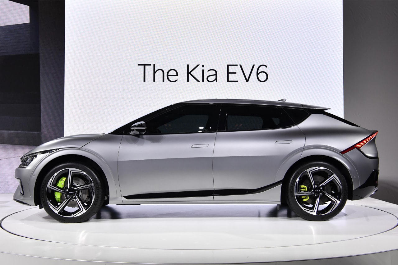 기아의 첫 전용 전기차, ‘EV6’ 디자인 및 스펙 공개, 현대자동차그룹, 아이오닉 5, E-GMP