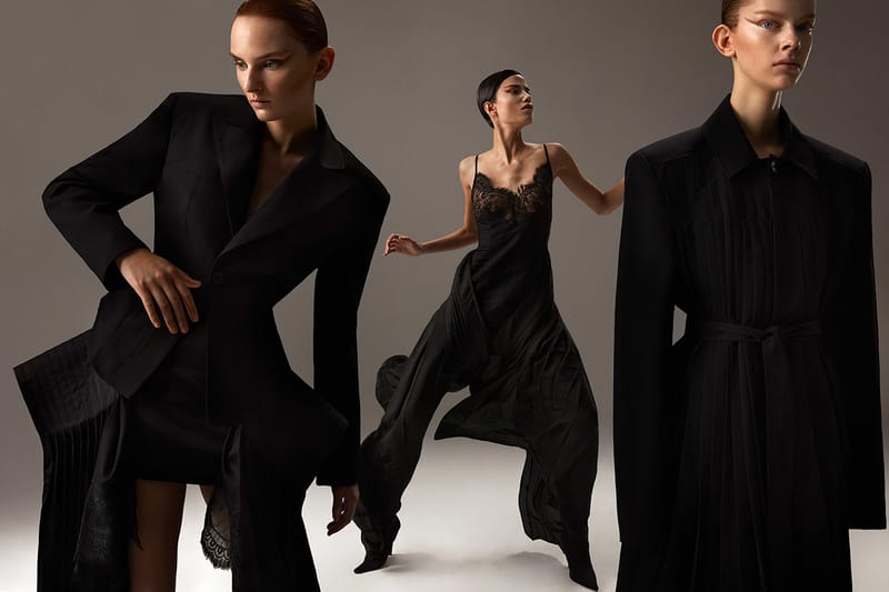 플리츠로 구현한 아름다운 실루엣, 본봄 2021 겨울 컬렉션 룩북