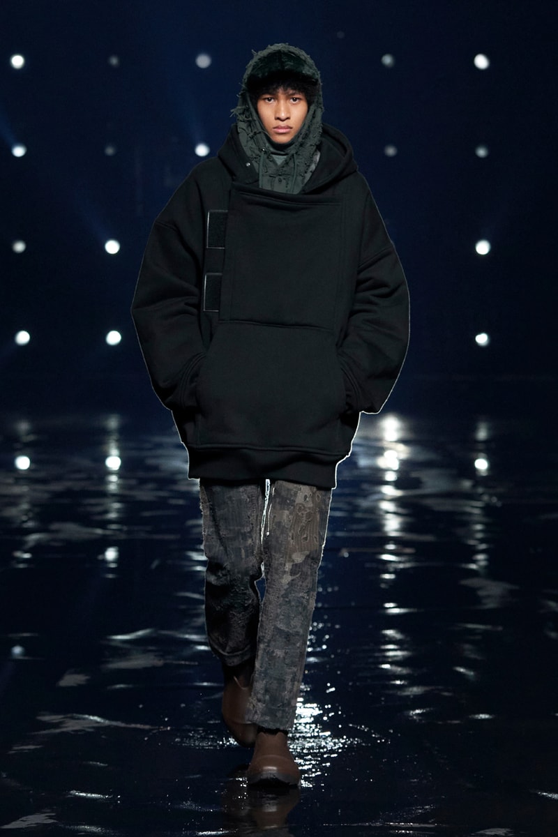 매튜 윌리엄스의 지방시 2021 FW 컬렉션, 과장된 실루엣과 미래적 디자인, 1017 알릭스 9SM