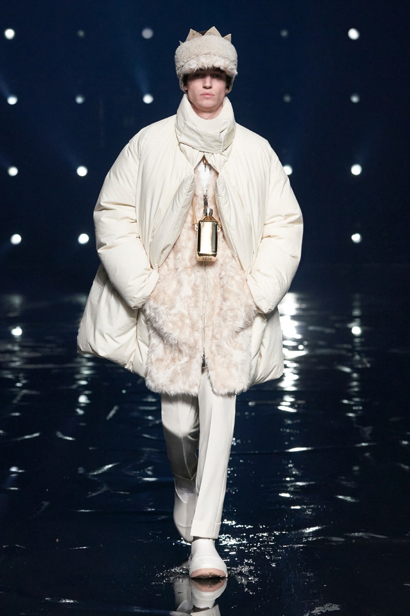 매튜 윌리엄스의 지방시 2021 FW 컬렉션, 과장된 실루엣과 미래적 디자인, 1017 알릭스 9SM