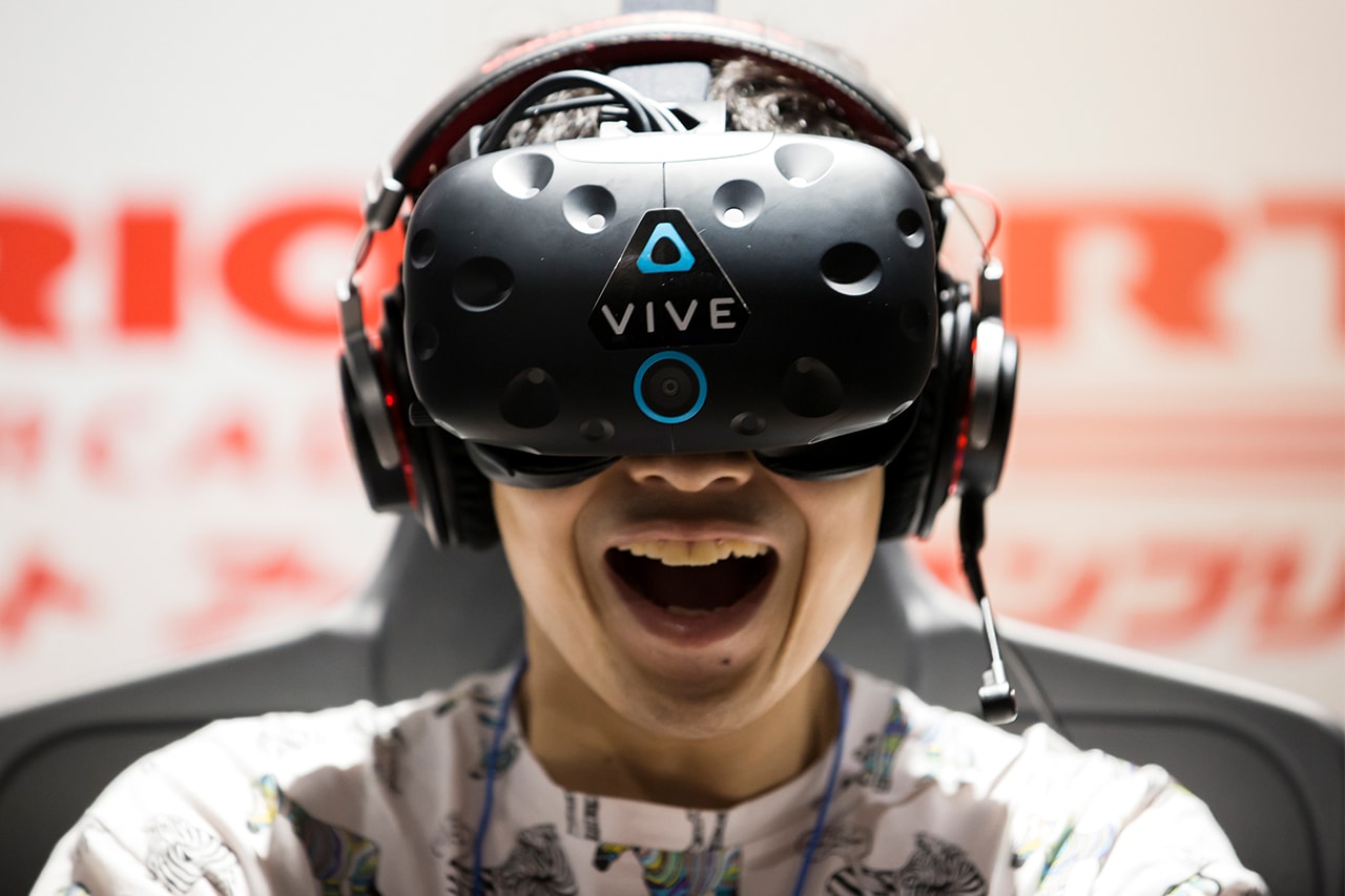 HTC가 ‘얼굴 표정 추적’ 가능한 VR 기기 모듈을 출시한다? 오큘러스 퀘스트, 리프트, HTC 바이브, VIVE