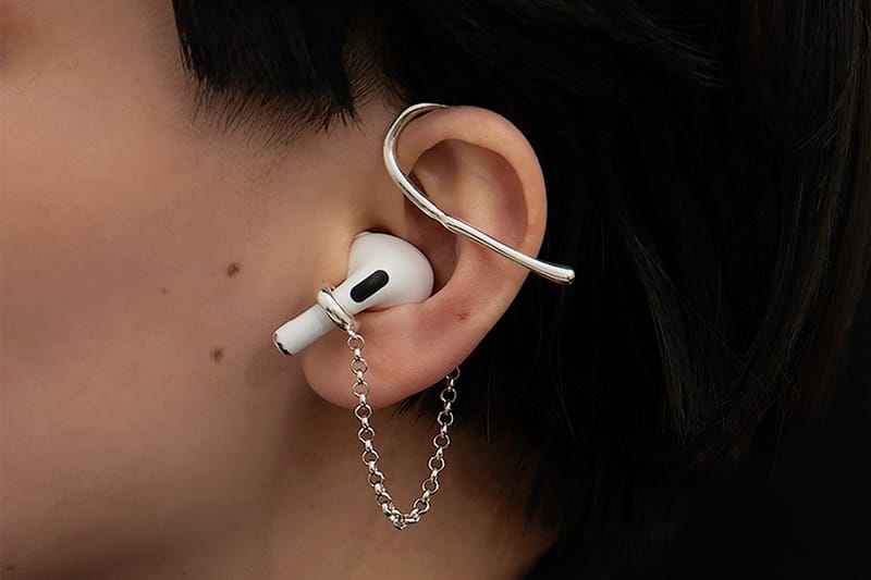 에어팟을 위한 새로운 스타일의 이어 커프 액세서리가 출시됐다