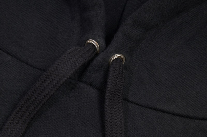크롬하츠의 ‘WWW.CHROMEHEARTS.COM’ 핑크/블랙 후디 출시, 액세서리, 실버
