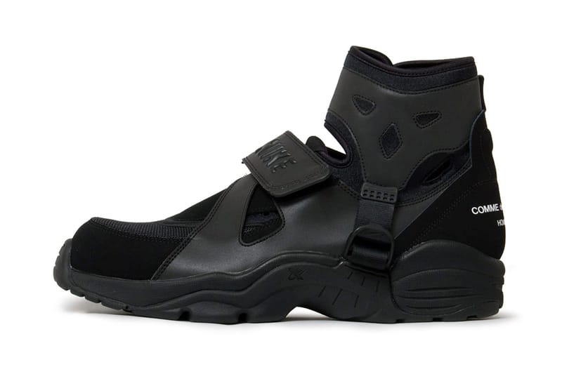 꼼 데 가르송 옴므 플러스 x 나이키 에어 카니보어 공식 출시