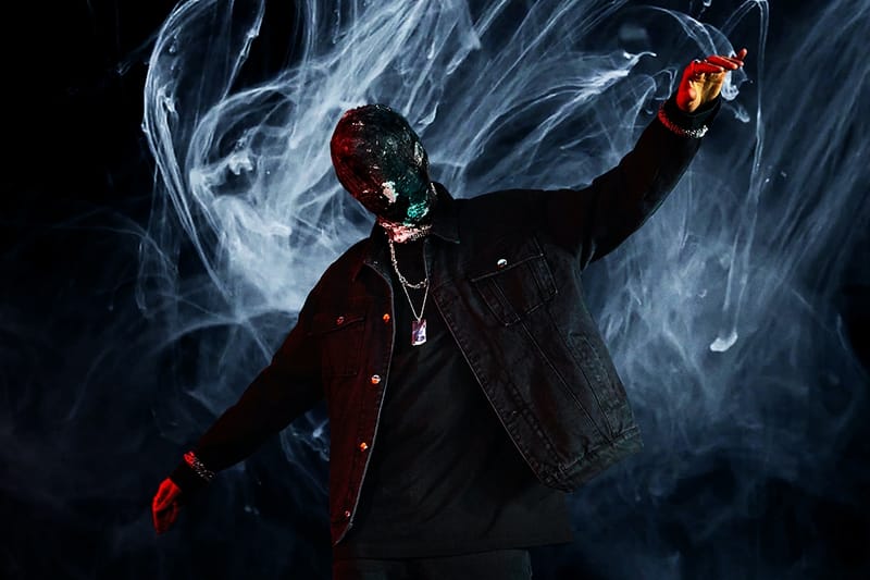 샤라즈, 2021 SS 컬렉션 'MOMENTS' 공개