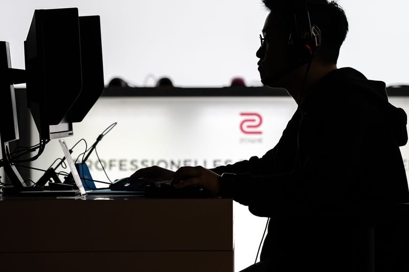 텐센트 & 중국 공안, 세계 최대 게임 치트 단체 적발했다