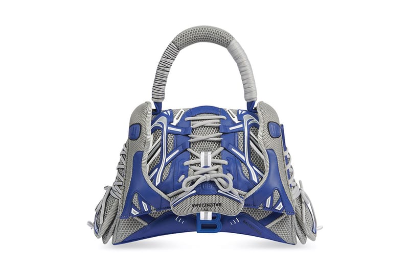 발렌시아가, 스니커 디자인을 이식한 ‘스니커헤드 백’ 출시