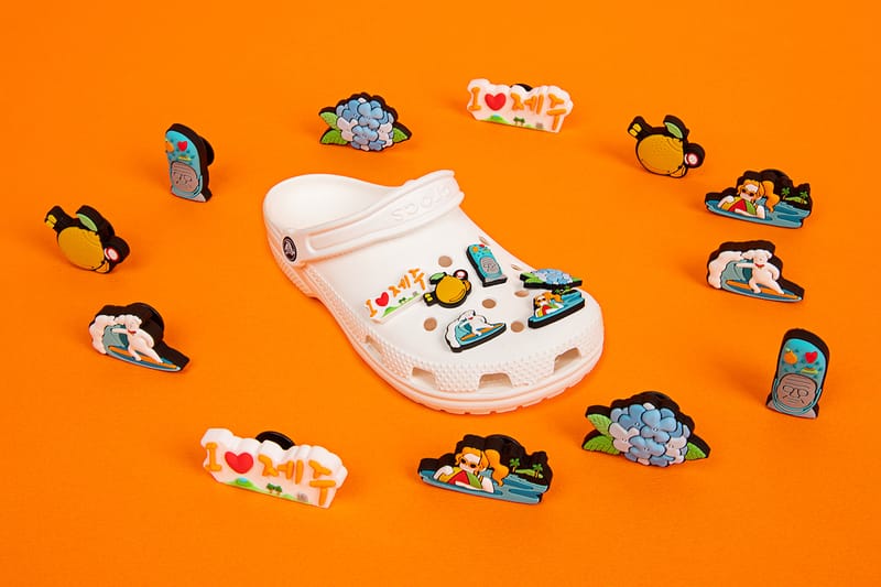 크록스, 일러스트레이터 드로잉메리 협업 국내 도시 테마의 지비츠 참 시리즈 출시