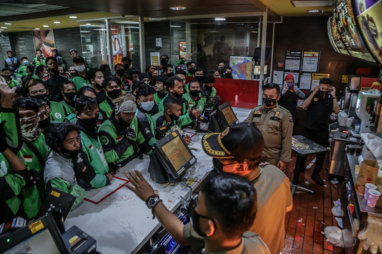 인도네시아 맥도날드 매장이 'BTS 세트' 때문에 문을 닫았다, 방탄소년단, 배달, 딜리버리, 맥딜리버리, 쿠팡이츠, 배달의민족