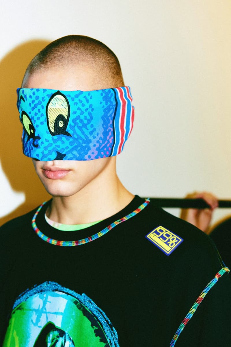 단독: 바조우의 99%IS- 컬렉션 vol.16 'OUR STORY WiLL BE HISTORY' 룩북 촬영 현장, 업사이드다운 신발끈, 액세서리