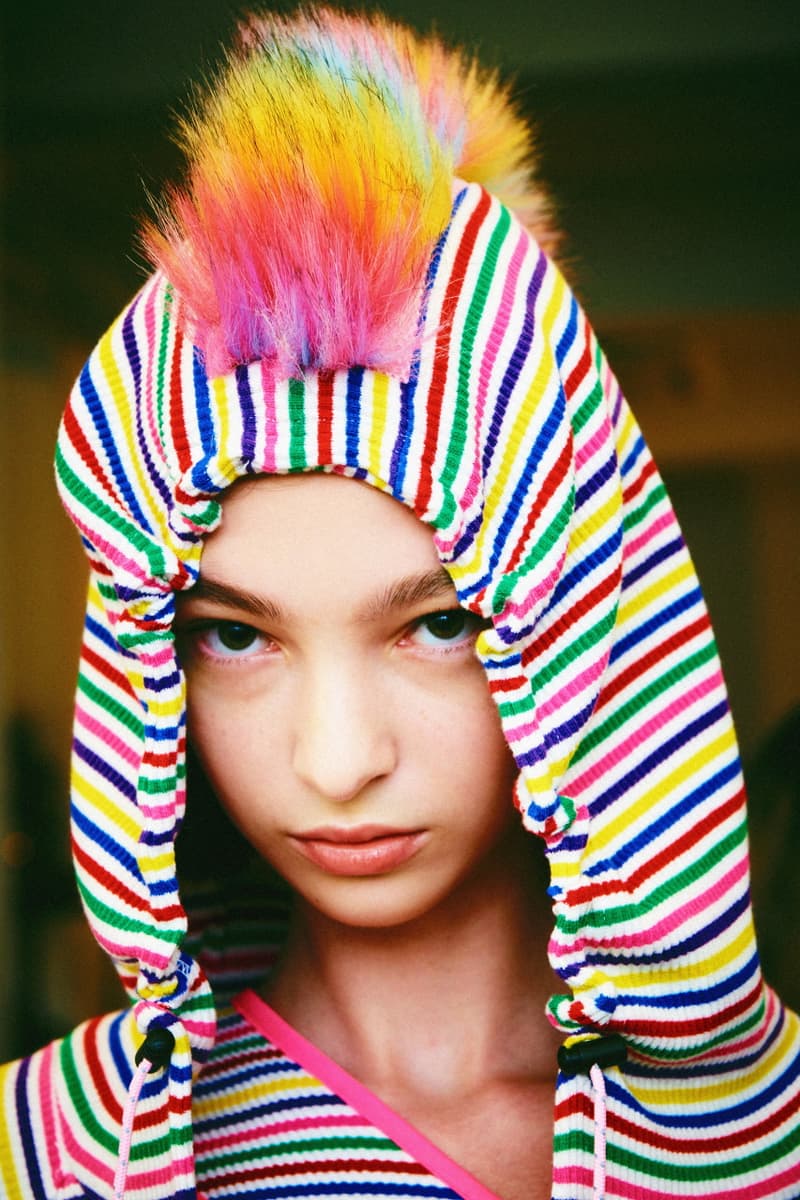 단독: 바조우의 99%IS- 컬렉션 vol.16 'OUR STORY WiLL BE HISTORY' 룩북 촬영 현장, 업사이드다운 신발끈, 액세서리