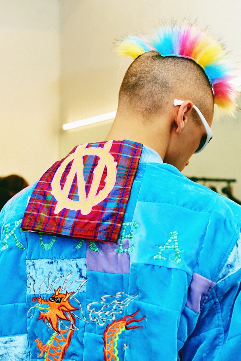 단독: 바조우의 99%IS- 컬렉션 vol.16 'OUR STORY WiLL BE HISTORY' 룩북 촬영 현장, 업사이드다운 신발끈, 액세서리