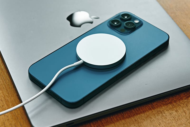 애플 아이폰 13, 에어팟 무선 충전 가능하다?