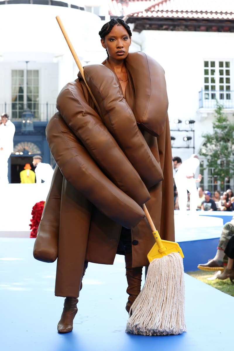 신호등, 아이스크림 등으로 채워진 파이어 모스 2021년 가을 쿠튀르 컬렉션, 커비 장-레이몬드, 피넛버터, 땅콩버터, 신호등