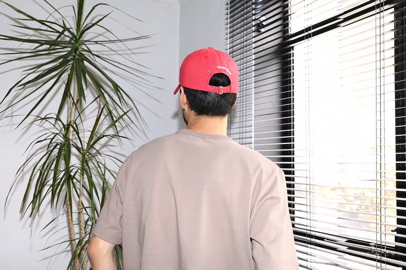 ‘여름날의 휴식’을 담아낸 에이카 화이트의 'AECA N158' 컬렉션 출시, 로고 볼캡, 여름 티셔츠