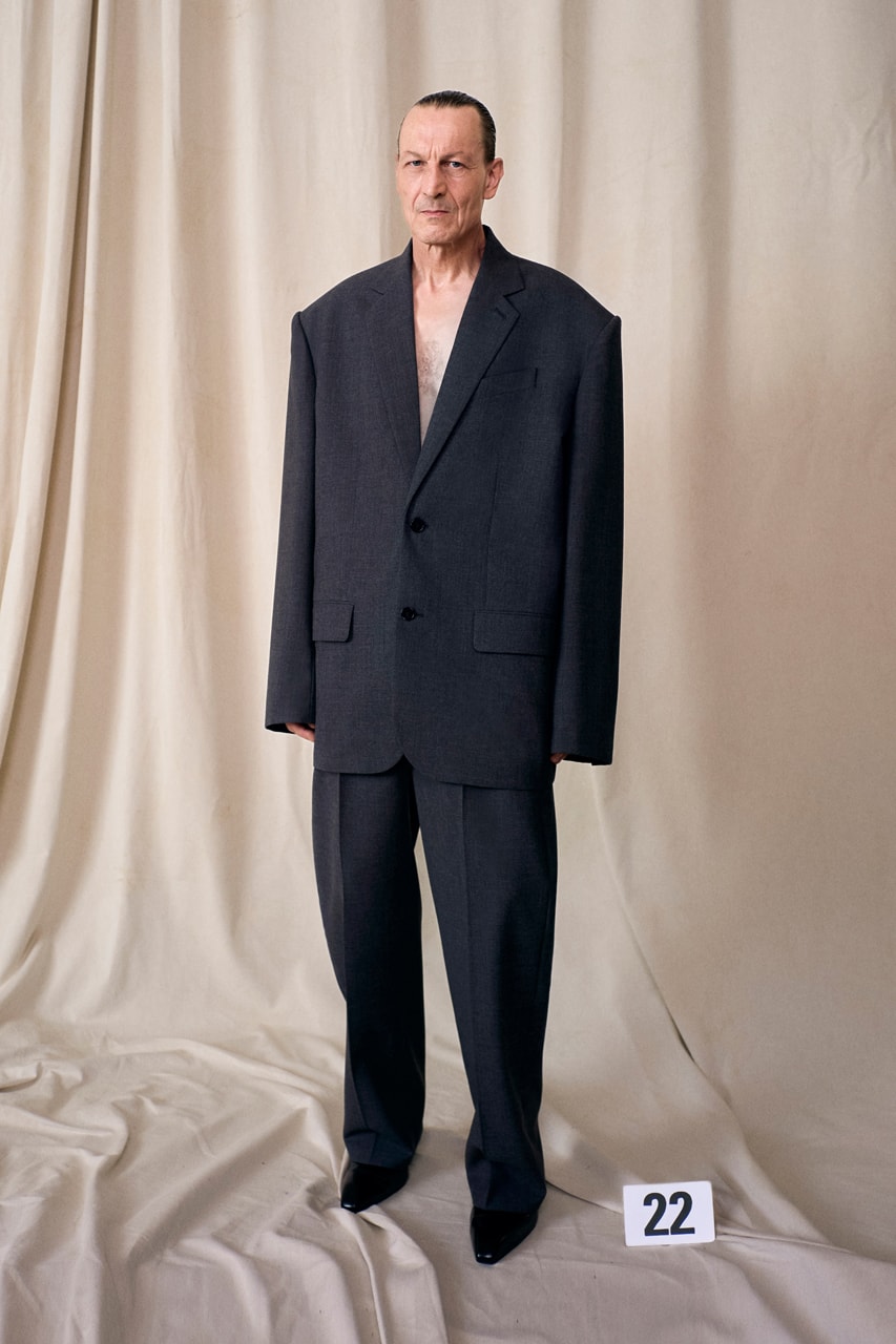 무려 53년 만에 진행된 발렌시아가의 쿠튀르 컬렉션 살펴보기, 뎀나 바잘리아, 오뜨 꾸뛰르, 오트 쿠튀르, 양복, 정장