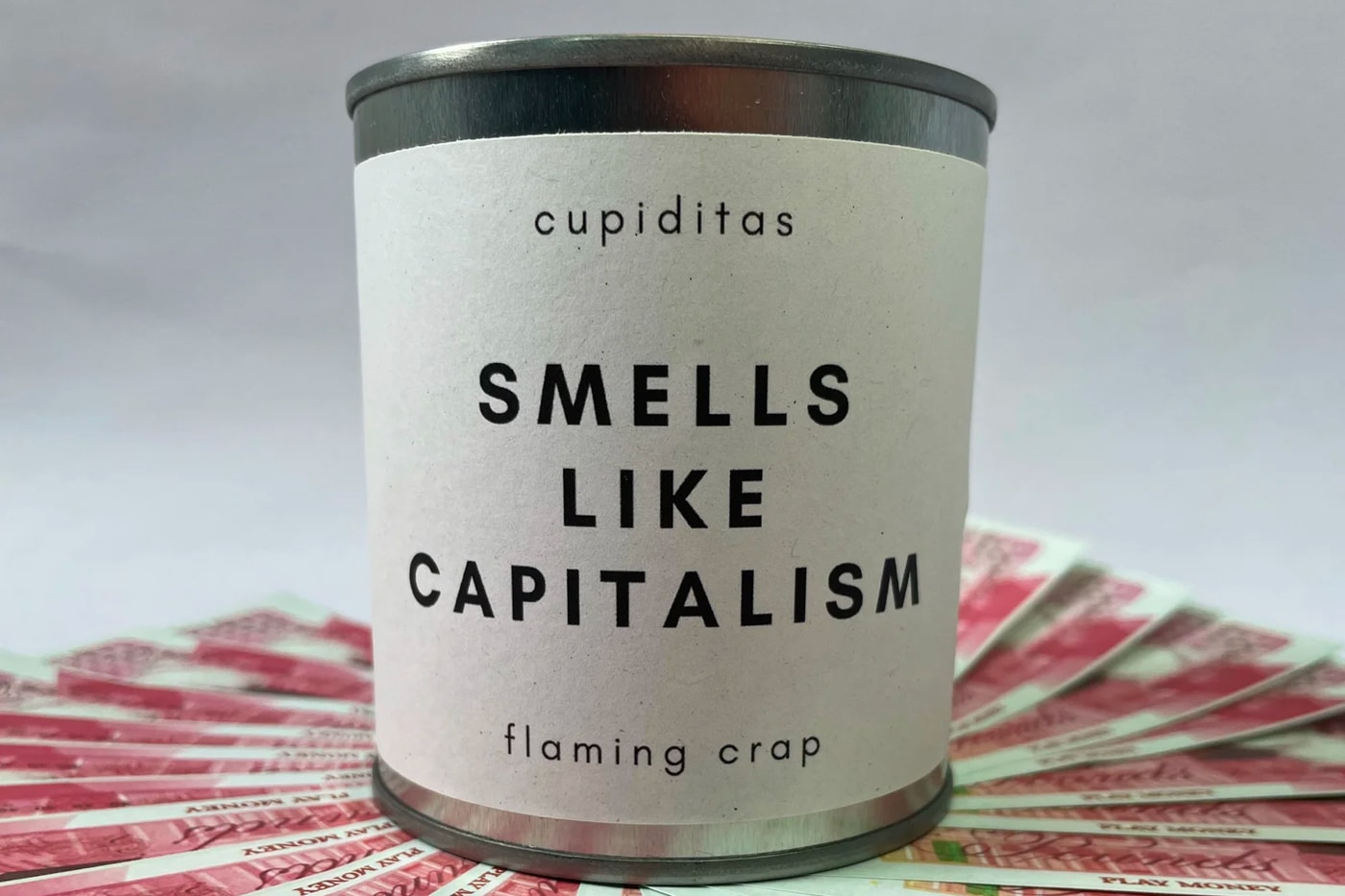 실제 돈 냄새가 나는 ‘자본주의의 냄새’ 향초가 출시됐다, 지폐, 플레이밍 크랩, 가죽 지갑