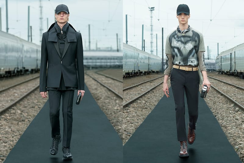 매튜 윌리엄스 최초의 지방시 2022 프리 스프링 컬렉션 런웨이 공개