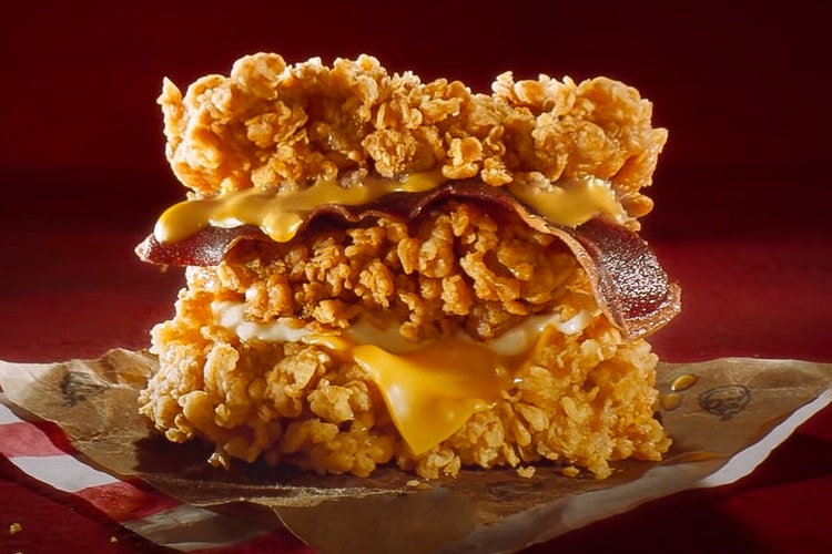 KFC, 버거 번 대신 치킨 패티 세 장으로 구성된 '징거트리플다운' 출시