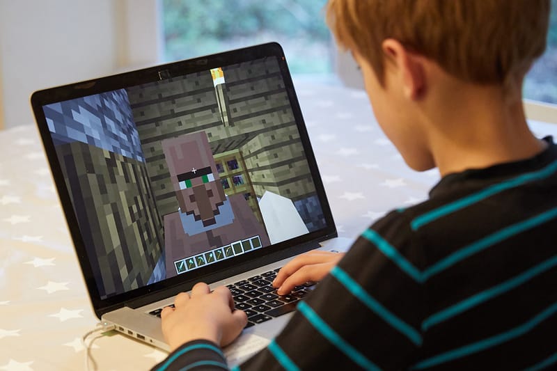 어린이 인기 게임 '마인크래프트', 셧다운제 때문에 한국에서 성인 전용 게임 된다