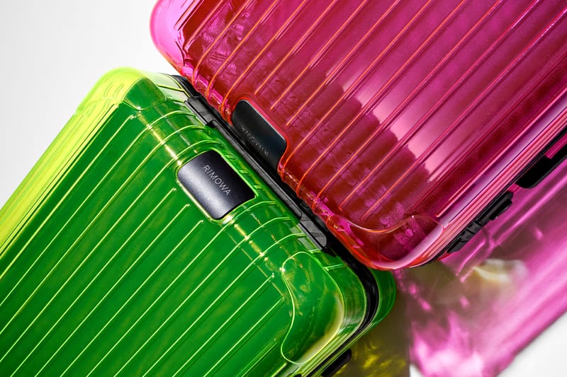리모와, 반투명 핑크 & 라임 컬러의 에센셜 네온 컬렉션 슈트케이스 출시