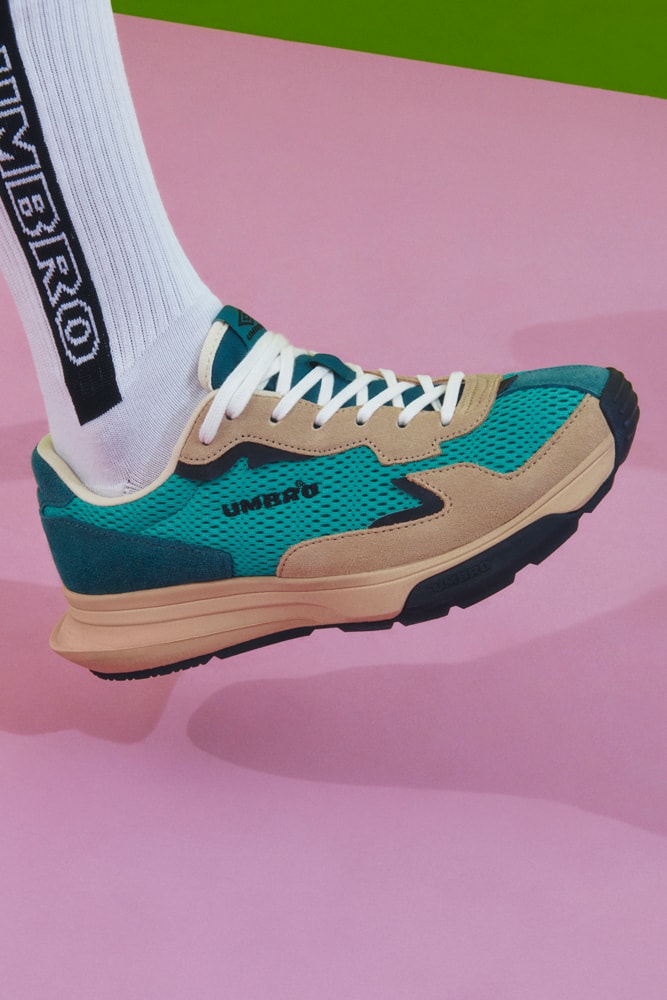 엄브로, 강렬한 에너지를 담은 새로운 스니커 '토이드' 발매 umbro toyed sneaker