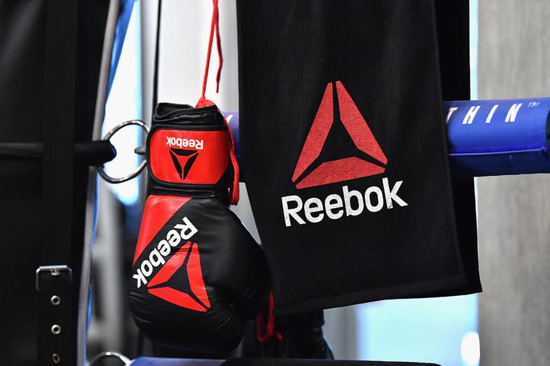 아디다스가 리복을 2조9천억 원에 매각한다. 앨런 아이버슨, 샤킬 오닐, 샤크, ABG, 어센틱 브랜드 그룹