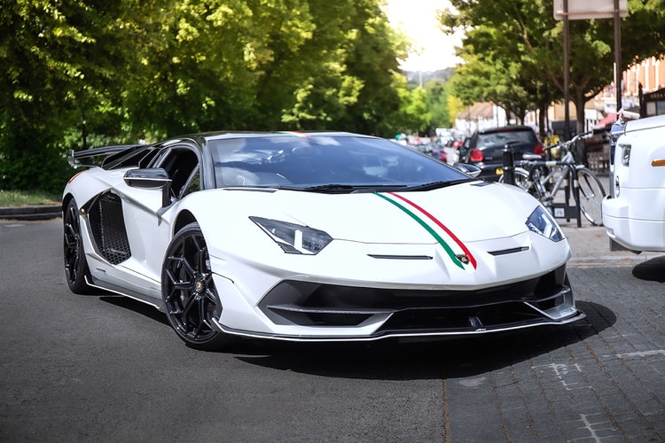 차보다 20배 비싼 1백37억 원짜리 번호판 단 람보르기니가 발견됐다?