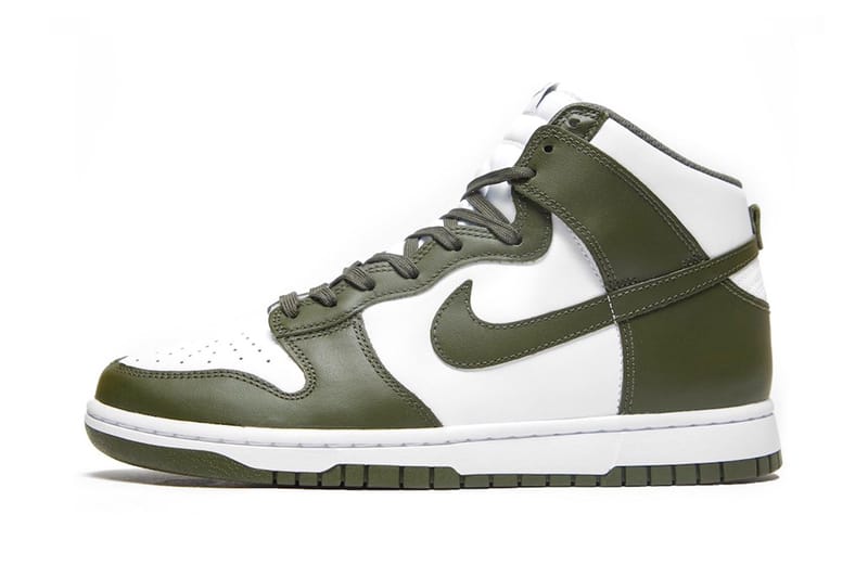 나이키 덩크 하이 ‘카고 카키’가 4년 만에 재발매된다