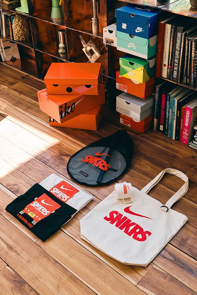 나이키 SNKRS 4주년 기념 '스페셜 드로우' 이벤트 개최, 스페셜 기프트, 응모, 미당첨자, 헬리녹스, 한정판