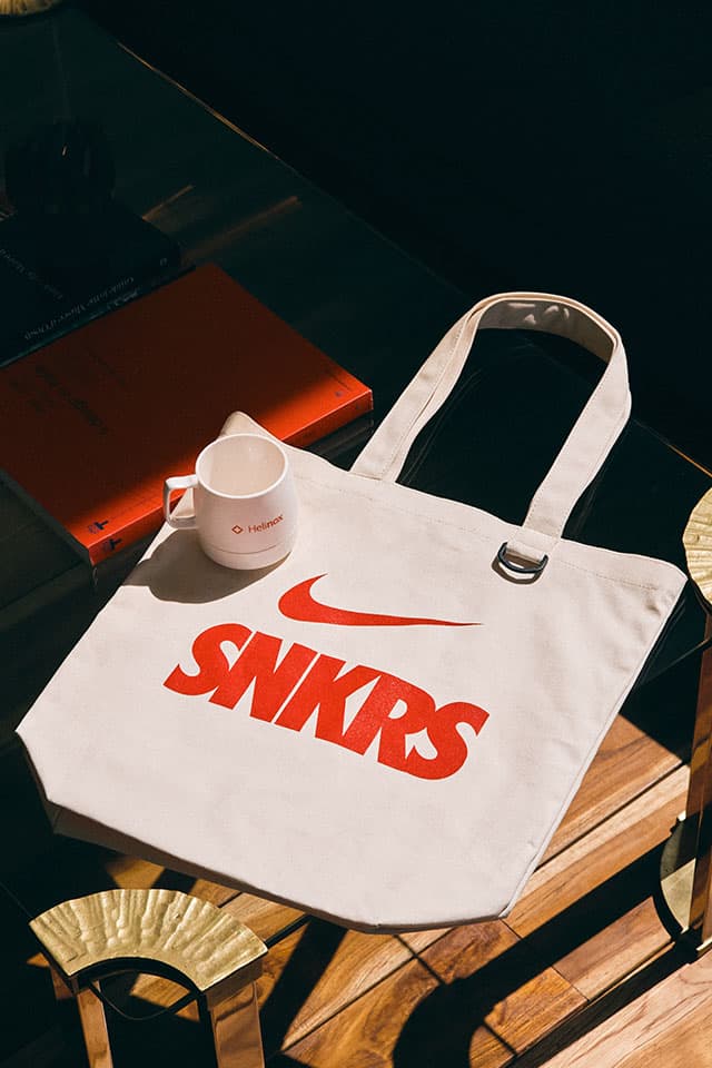 나이키 SNKRS 4주년 기념 '스페셜 드로우' 이벤트 개최, 스페셜 기프트, 응모, 미당첨자, 헬리녹스, 한정판