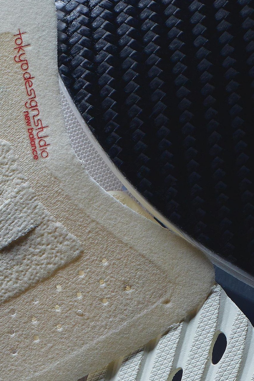 업데이트: 스톤 아일랜드 x 뉴발란스 스니커의 또 다른 사진이 공개됐다, 스톤 아일랜드가 직접 공개한 뉴발란스 협업 스니커 살펴보기, 뉴발 신발, 스톤, 돌섬, 퓨어셀R2