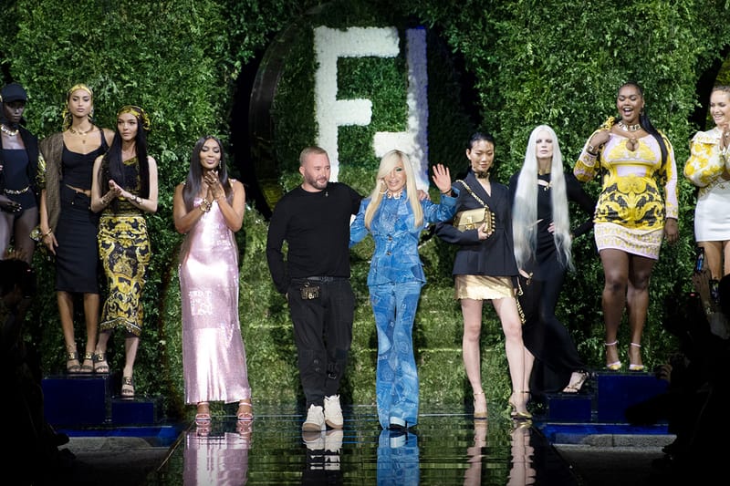 역대급 조합, 펜디 x 베르사체의 ‘FENDACE’ 컬렉션 런웨이 감상하기