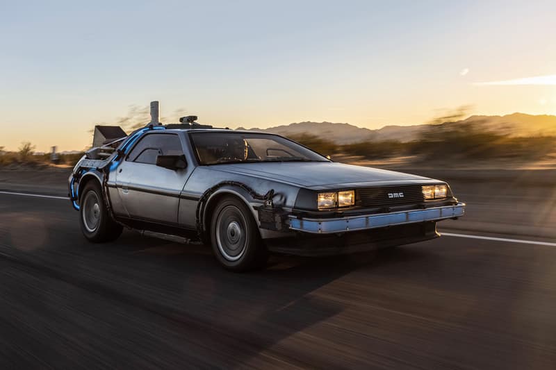 ‘빽 투 더 퓨처’ 드로리안 x 포르쉐 타이칸 터보 S 주행영상 공개, 타임머신, 전기차