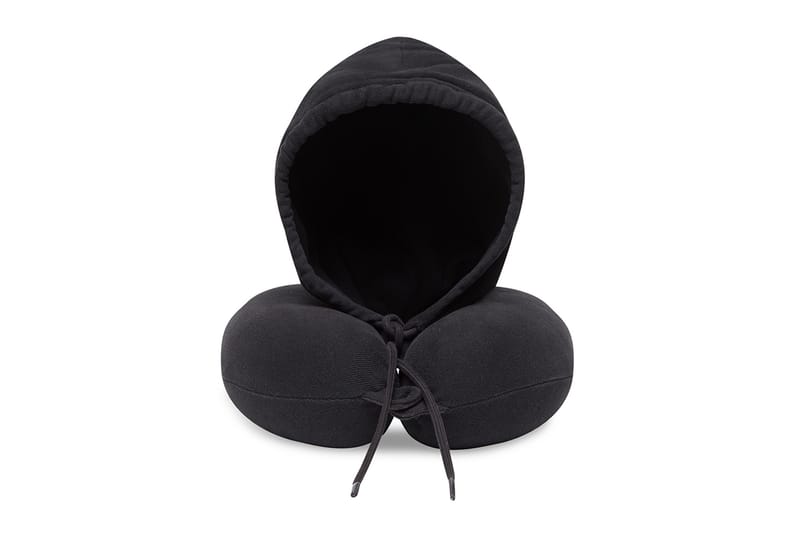 '장거리 통근러'를 위한 발렌시아가의 여행 베개 출시 정보