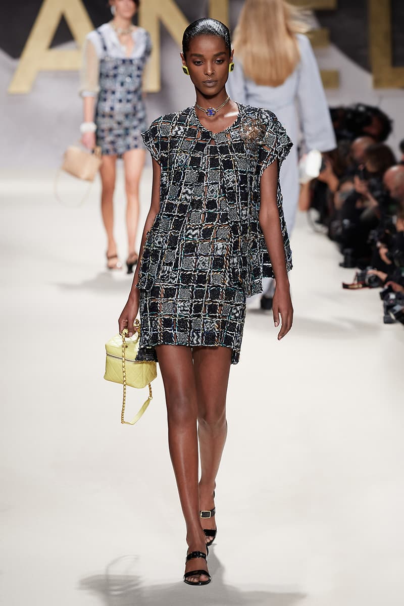 1980, 90년대의 완벽한 부활, 샤넬 2022 봄, 여름 컬렉션 쇼