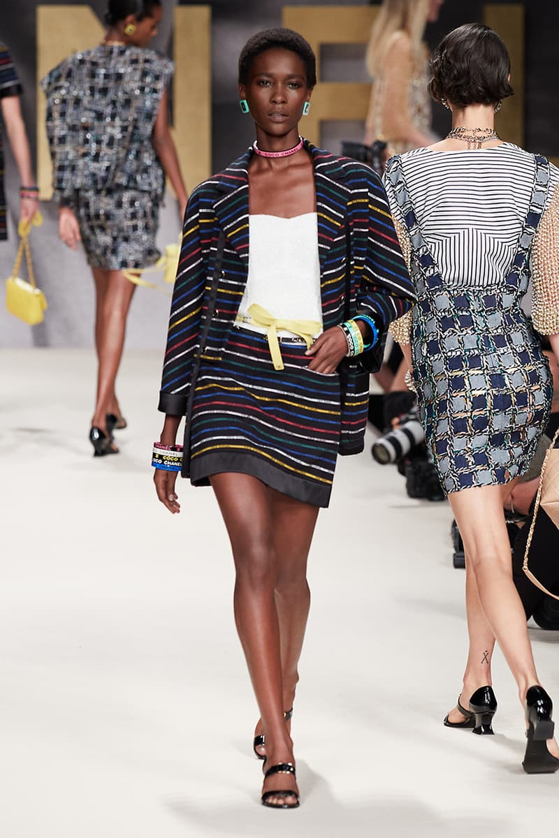 1980, 90년대의 완벽한 부활, 샤넬 2022 봄, 여름 컬렉션 쇼