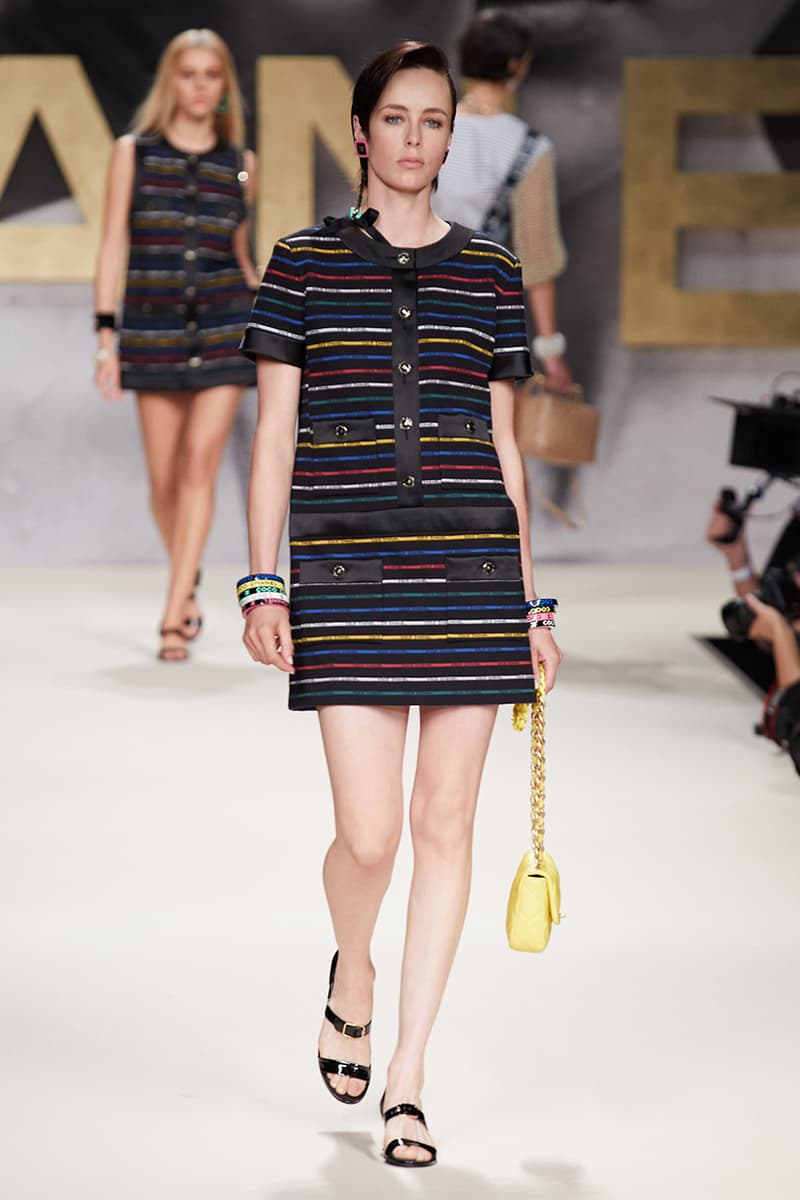 1980, 90년대의 완벽한 부활, 샤넬 2022 봄, 여름 컬렉션 쇼