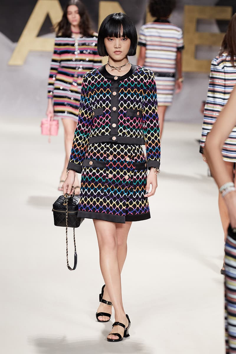 1980, 90년대의 완벽한 부활, 샤넬 2022 봄, 여름 컬렉션 쇼